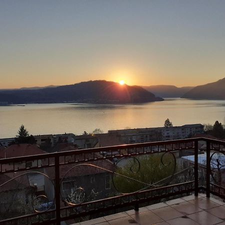 Вилла Casa Lui Marc Оршова Экстерьер фото