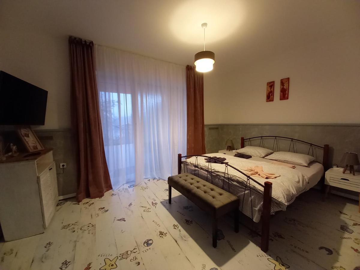 Вилла Casa Lui Marc Оршова Экстерьер фото