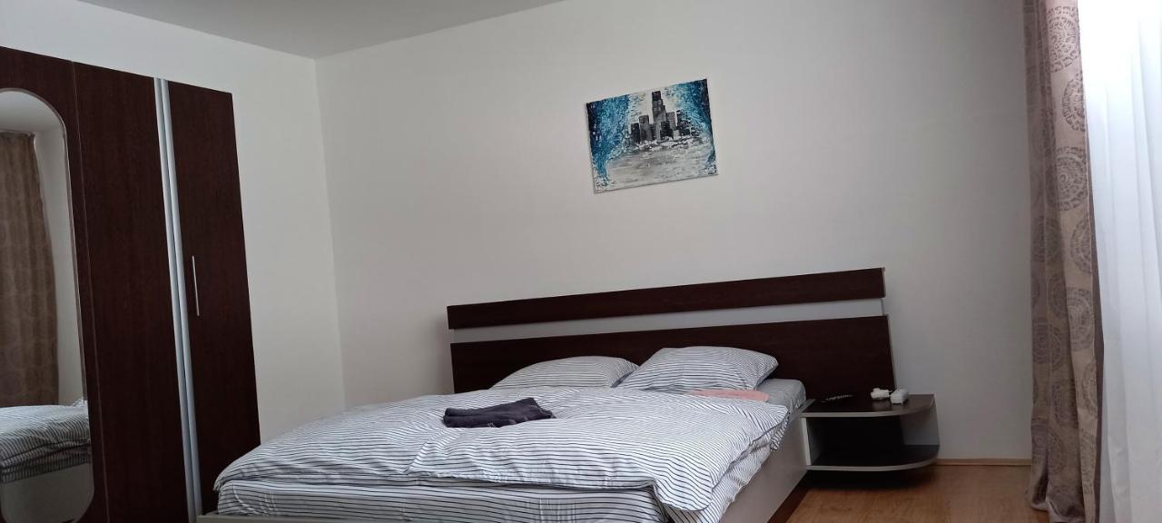 Вилла Casa Lui Marc Оршова Экстерьер фото