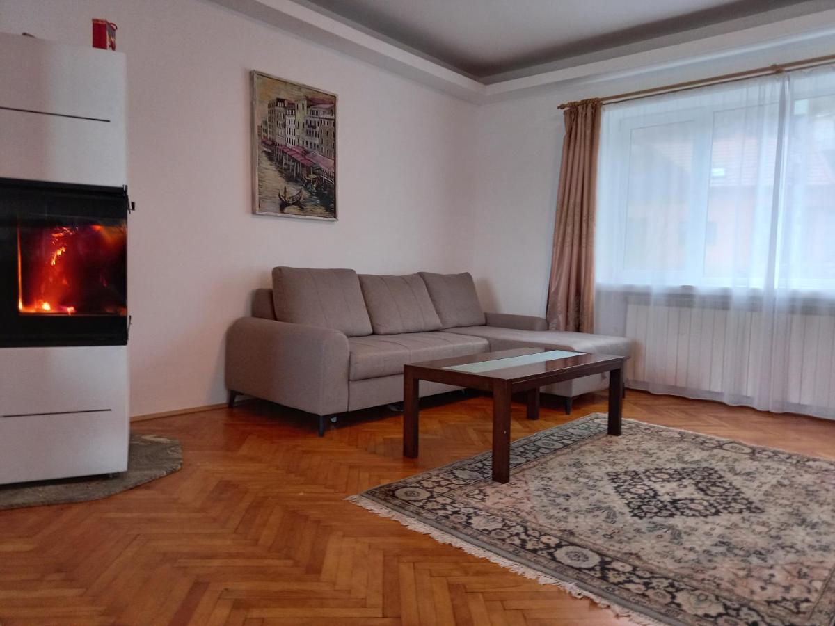 Вилла Casa Lui Marc Оршова Экстерьер фото